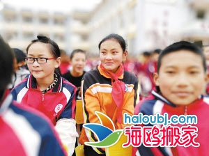 昆明倘甸鎮(zhèn)157名易地搬遷孩子走進(jìn)新學(xué)校.jpg 昆明倘甸鎮(zhèn)157名易地搬遷孩子走進(jìn)新學(xué)校.jpg